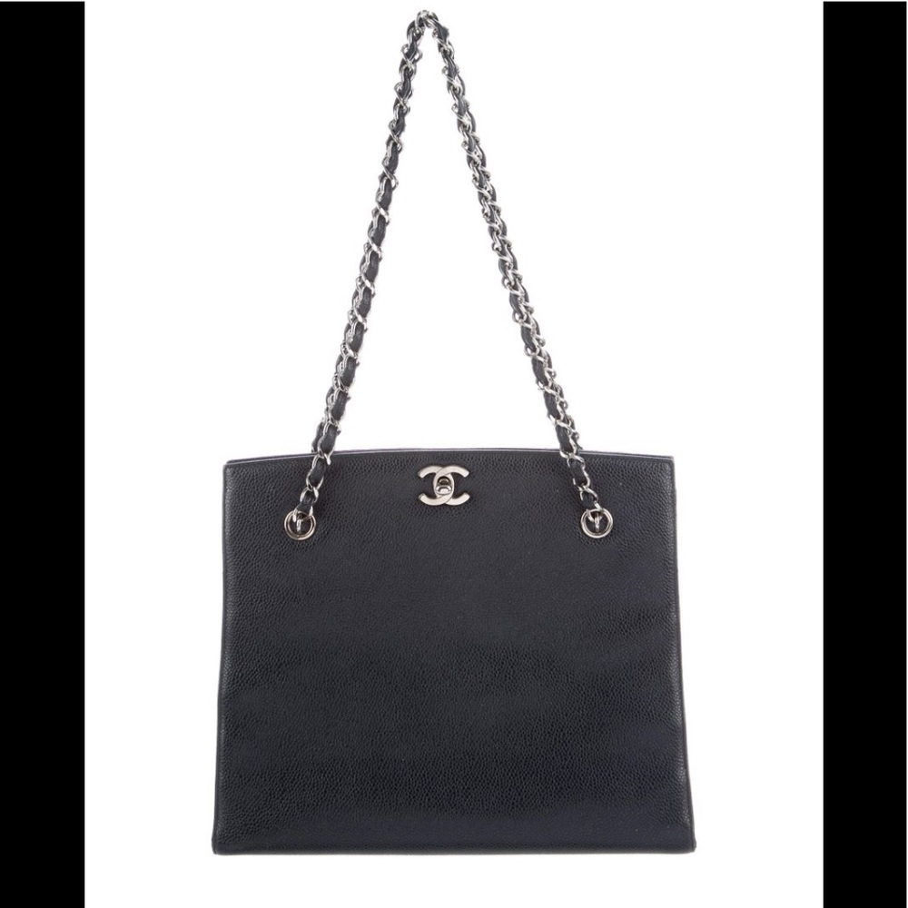 CHANEL Vintage Caviar Shoulder Bag